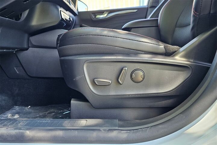 2025 Ford Escape ST-Line  TX