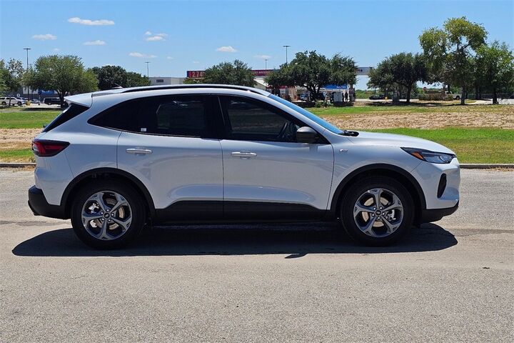 2025 Ford Escape ST-Line  TX
