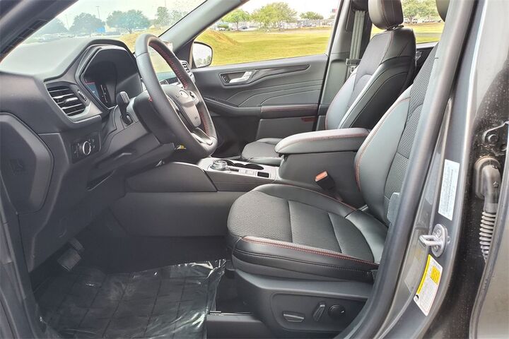 2025 Ford Escape ST-Line  TX