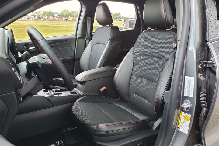 2025 Ford Escape ST-Line  TX