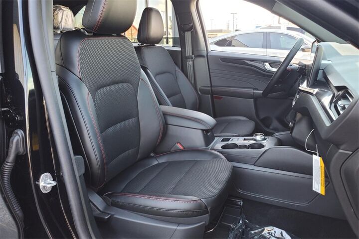 2025 Ford Escape ST-Line  TX