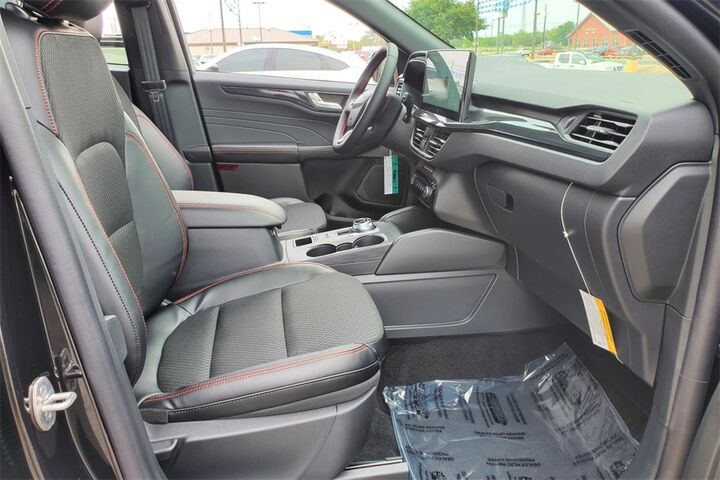 2025 Ford Escape ST-Line  TX