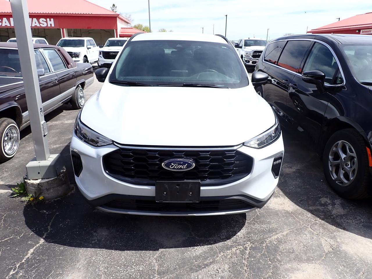 2025 Ford Escape ST-Line AWD Listowel ON