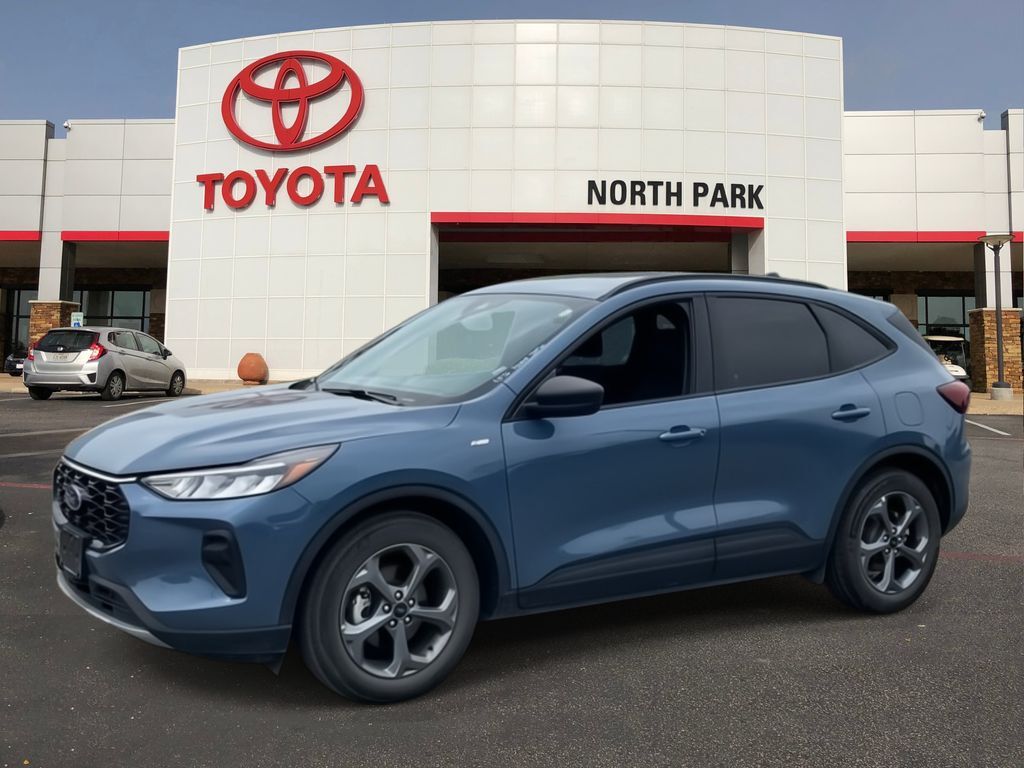 2025 Ford Escape ST-Line