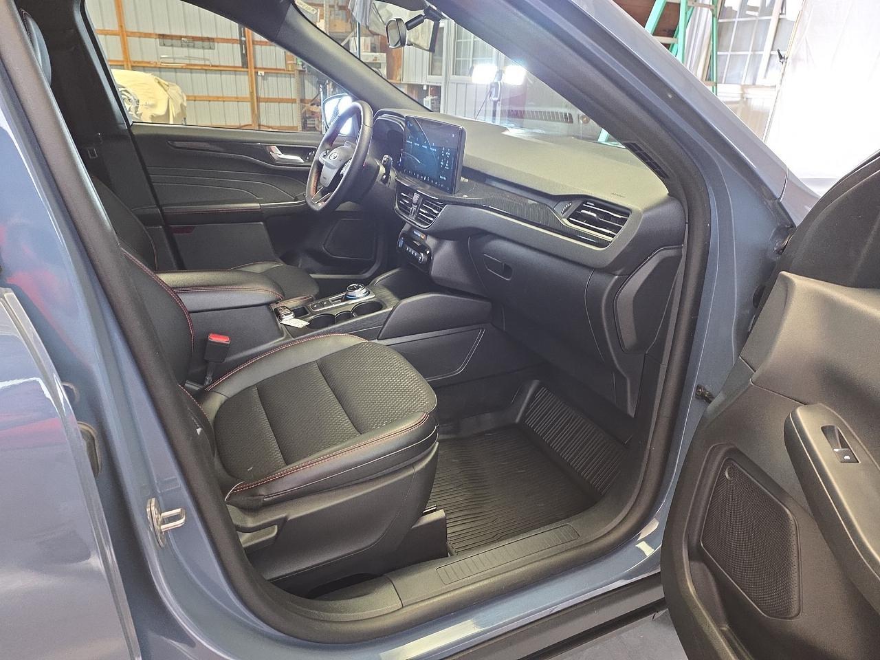 2025 Ford Escape ST-Line Sand Lake NY