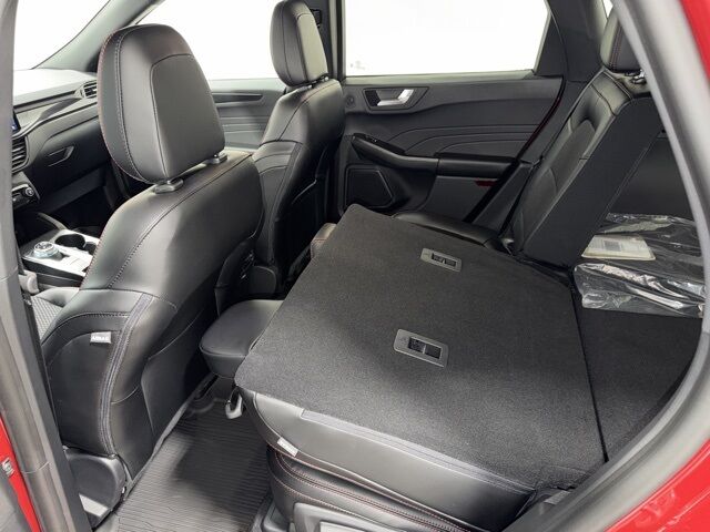 2025 Ford Escape ST-Line Select Pine River MN