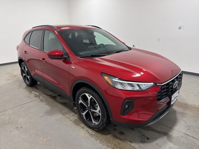 2025 Ford Escape ST-Line Select Pine River MN