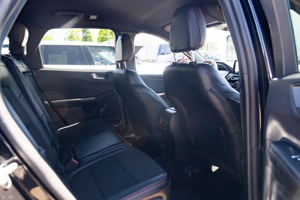2025 Ford Escape ST-Line Select Milwaukie OR