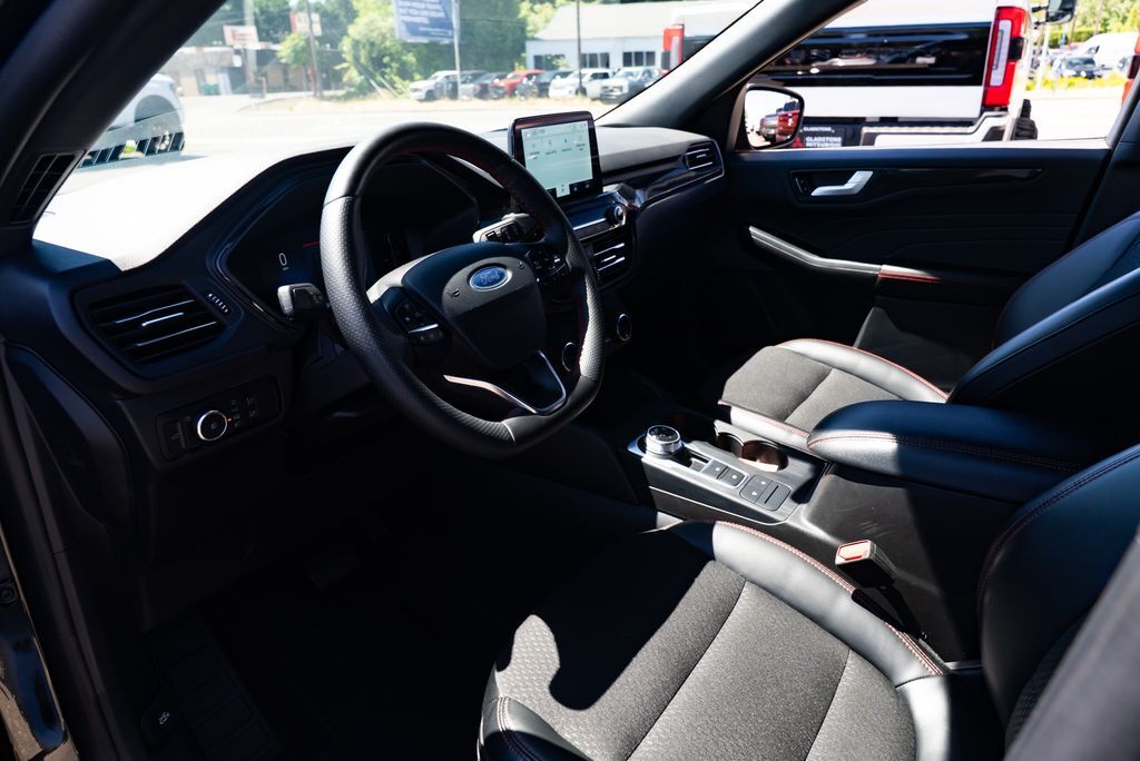 2025 Ford Escape ST-Line Select Milwaukie OR