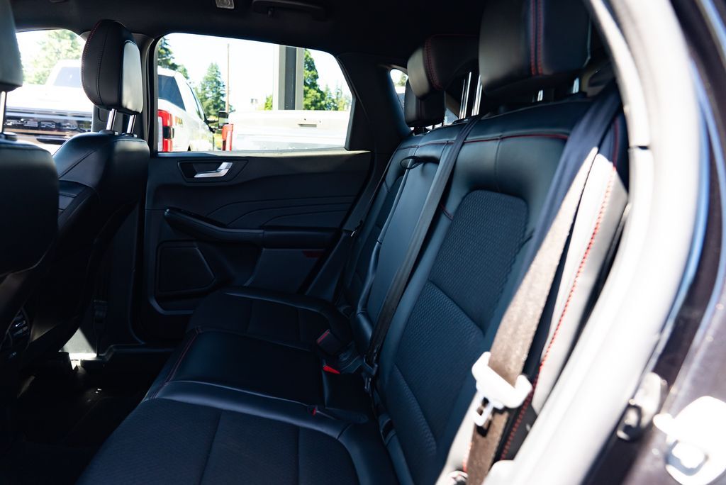 2025 Ford Escape ST-Line Select Milwaukie OR