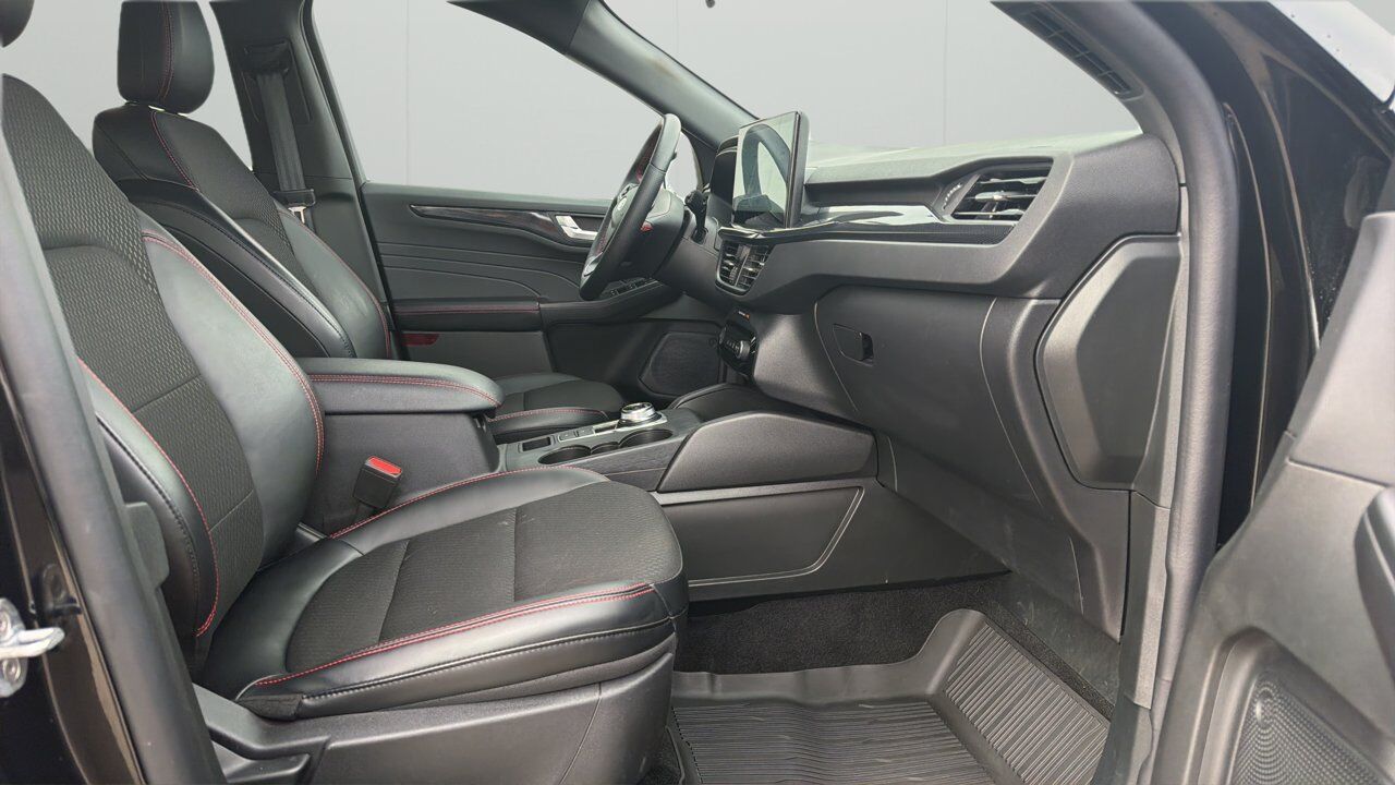 2025 Ford Escape ST-Line Select Sherwood Park AB