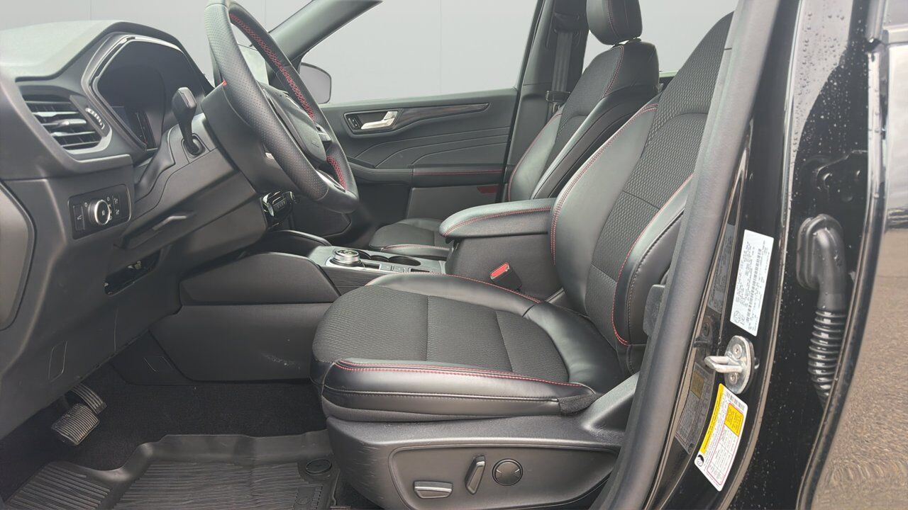 2025 Ford Escape ST-Line Select Sherwood Park AB