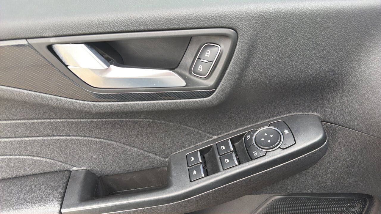 2025 Ford Escape ST-Line Select Sherwood Park AB