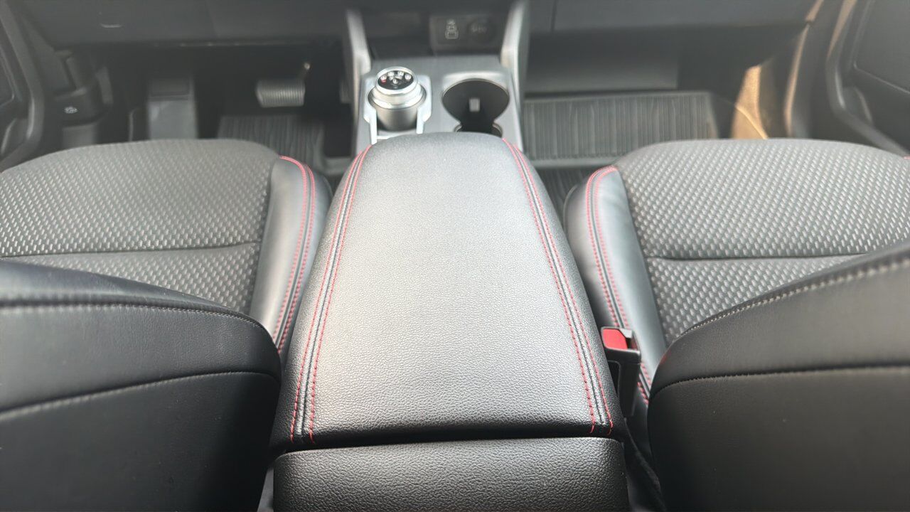 2025 Ford Escape ST-Line Select Sherwood Park AB