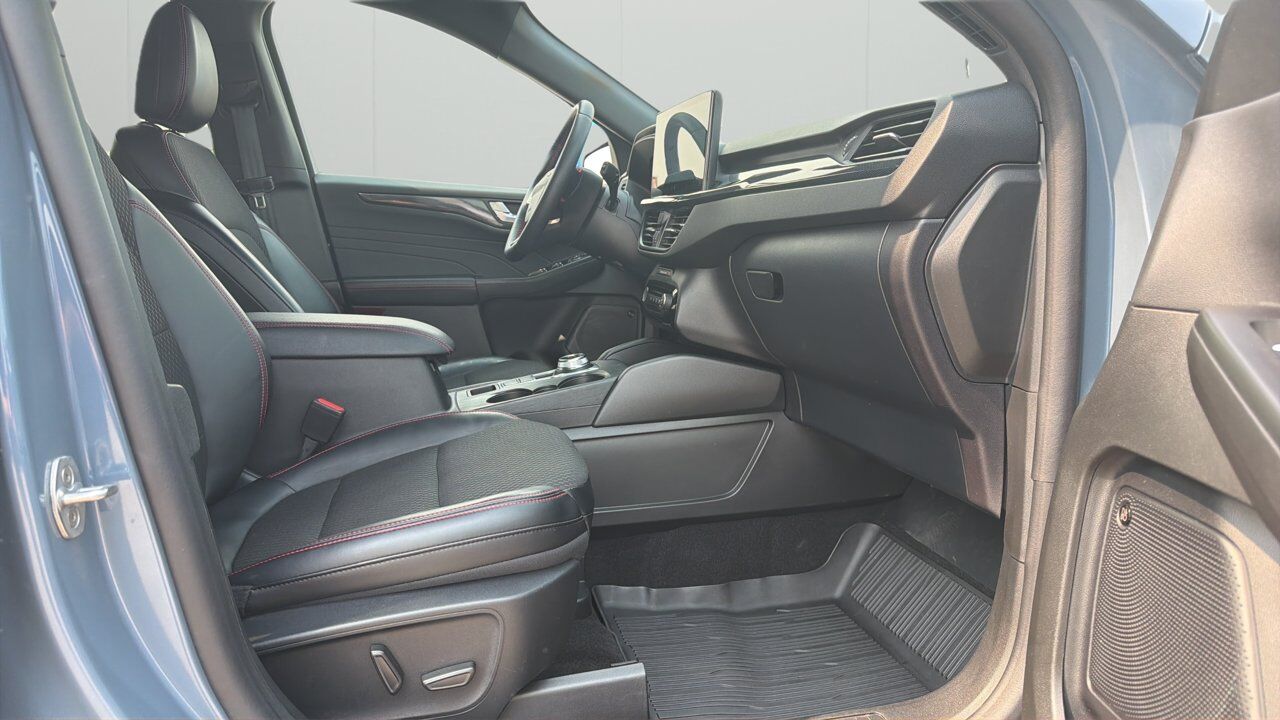 2025 Ford Escape ST-Line Select Sherwood Park AB
