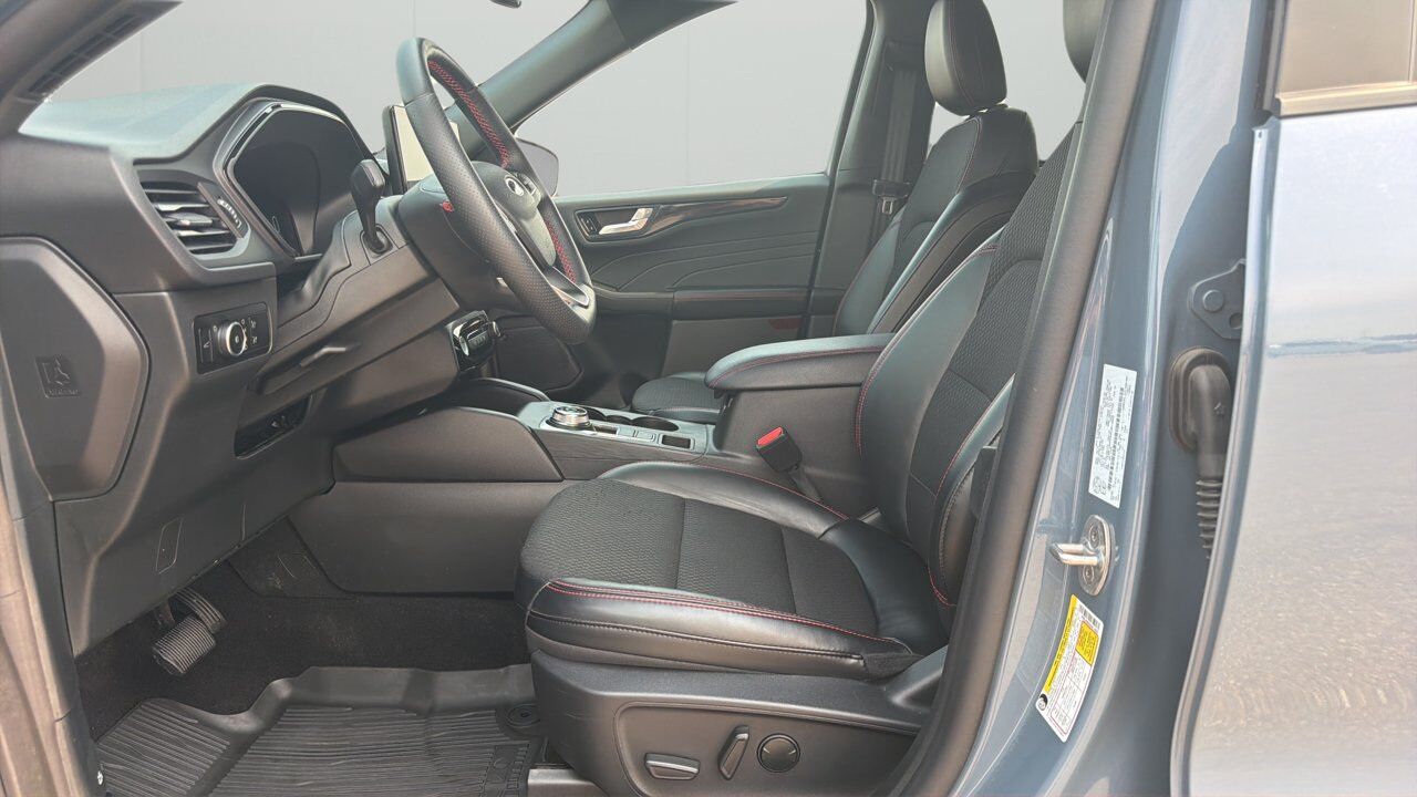 2025 Ford Escape ST-Line Select Sherwood Park AB