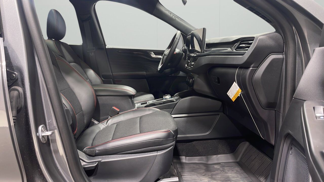 2025 Ford Escape ST-Line Select Sherwood Park AB