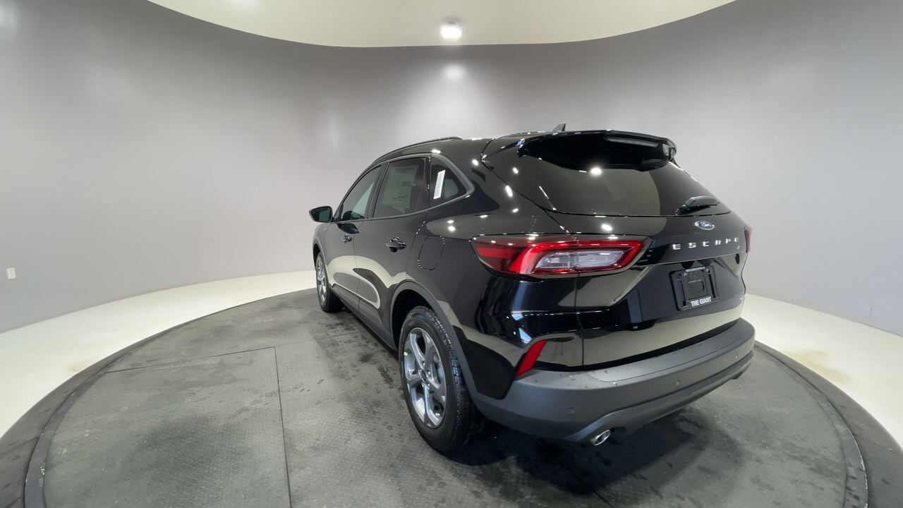 2025 Ford Escape ST-Line Sherwood Park AB