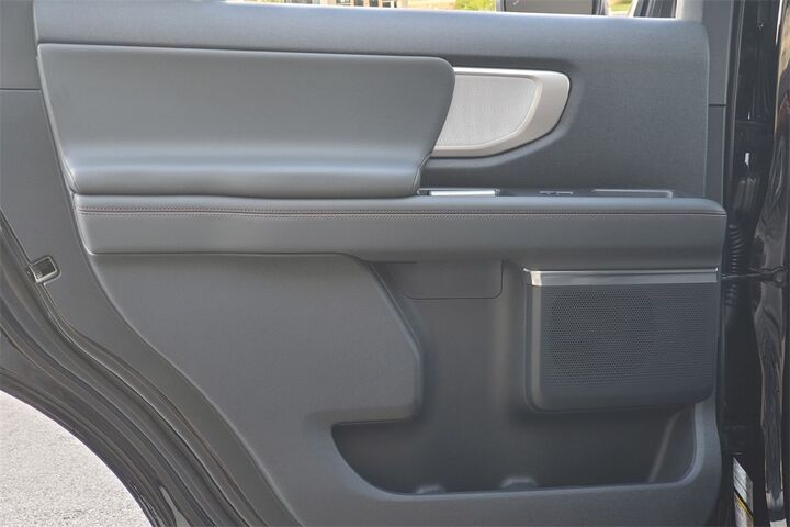 2025 Ford Expedition Active  TX