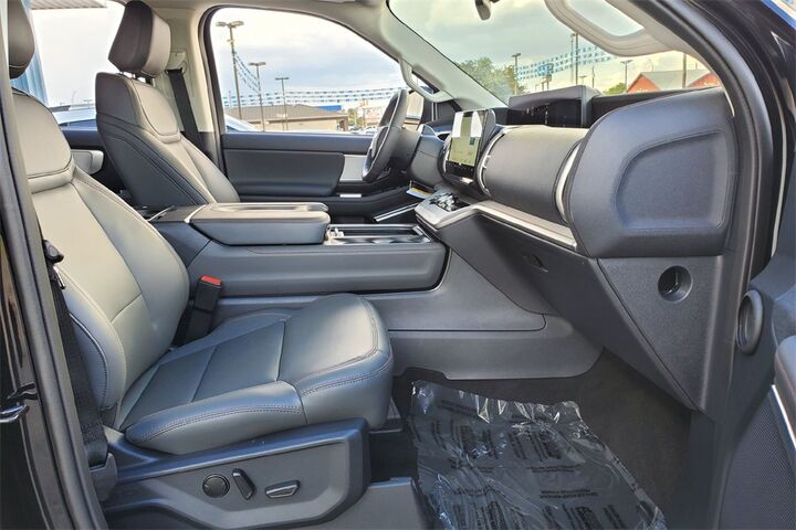 2025 Ford Expedition Active  TX