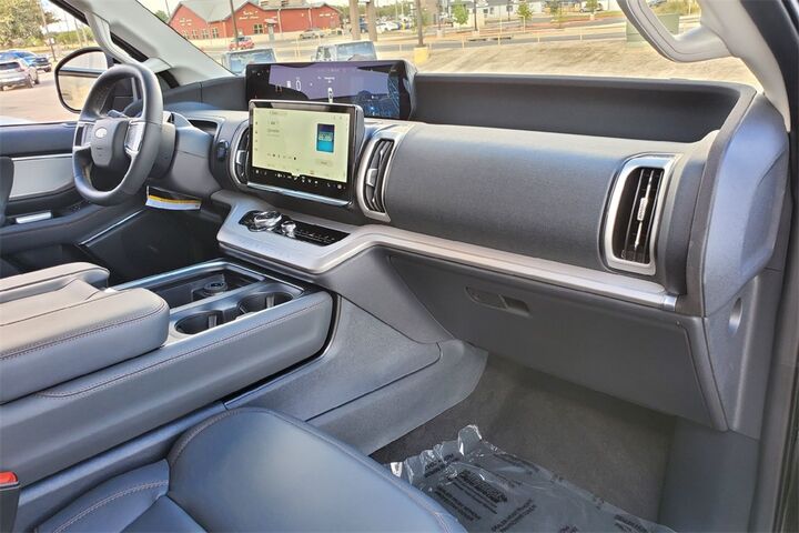 2025 Ford Expedition Active  TX
