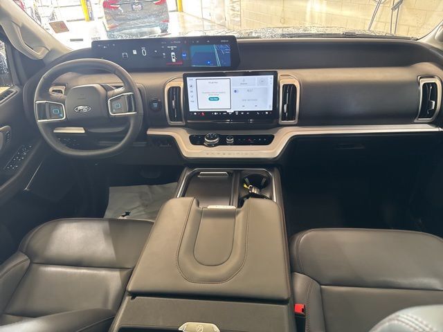 2025 Ford Expedition Active Random Lake WI