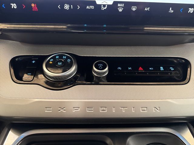 2025 Ford Expedition Active Random Lake WI