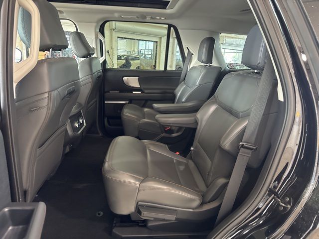 2025 Ford Expedition Active Random Lake WI