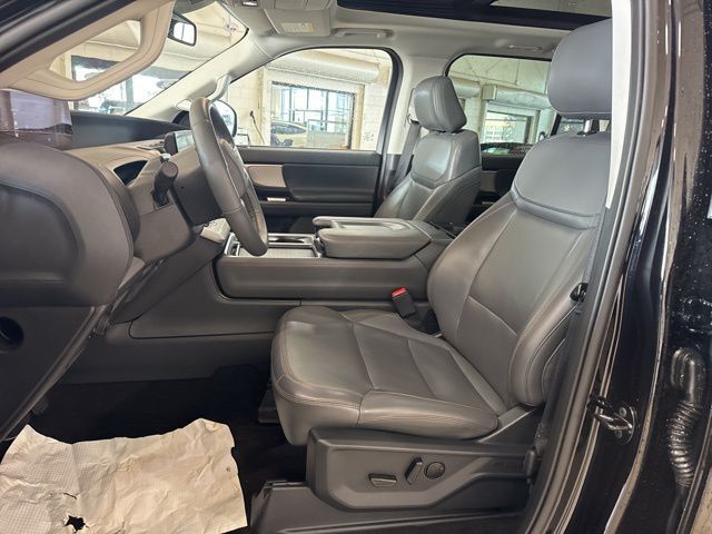 2025 Ford Expedition Active Random Lake WI