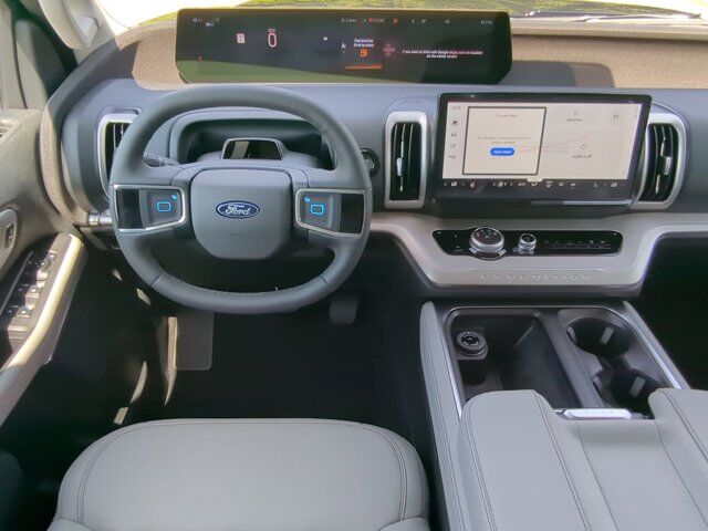 2025 Ford Expedition Active Appleton WI