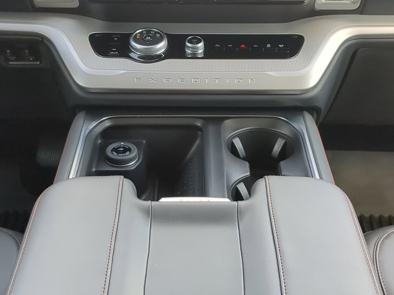 2025 Ford Expedition Active Appleton WI