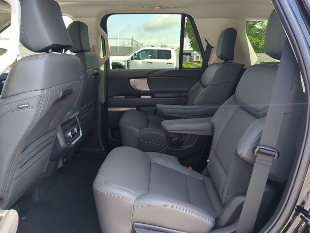 2025 Ford Expedition Active Appleton WI