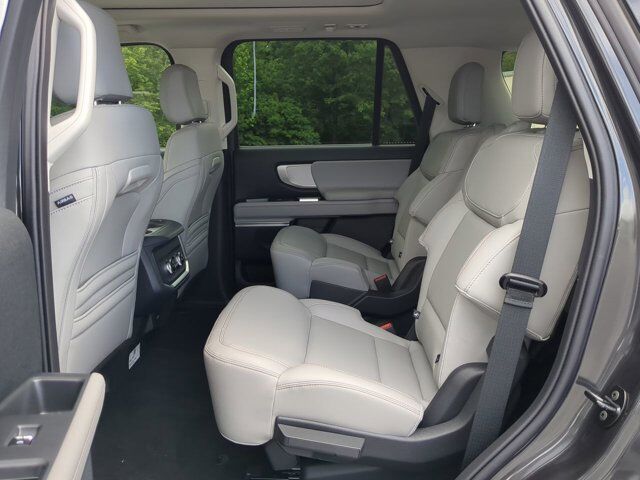 2025 Ford Expedition Active Appleton WI