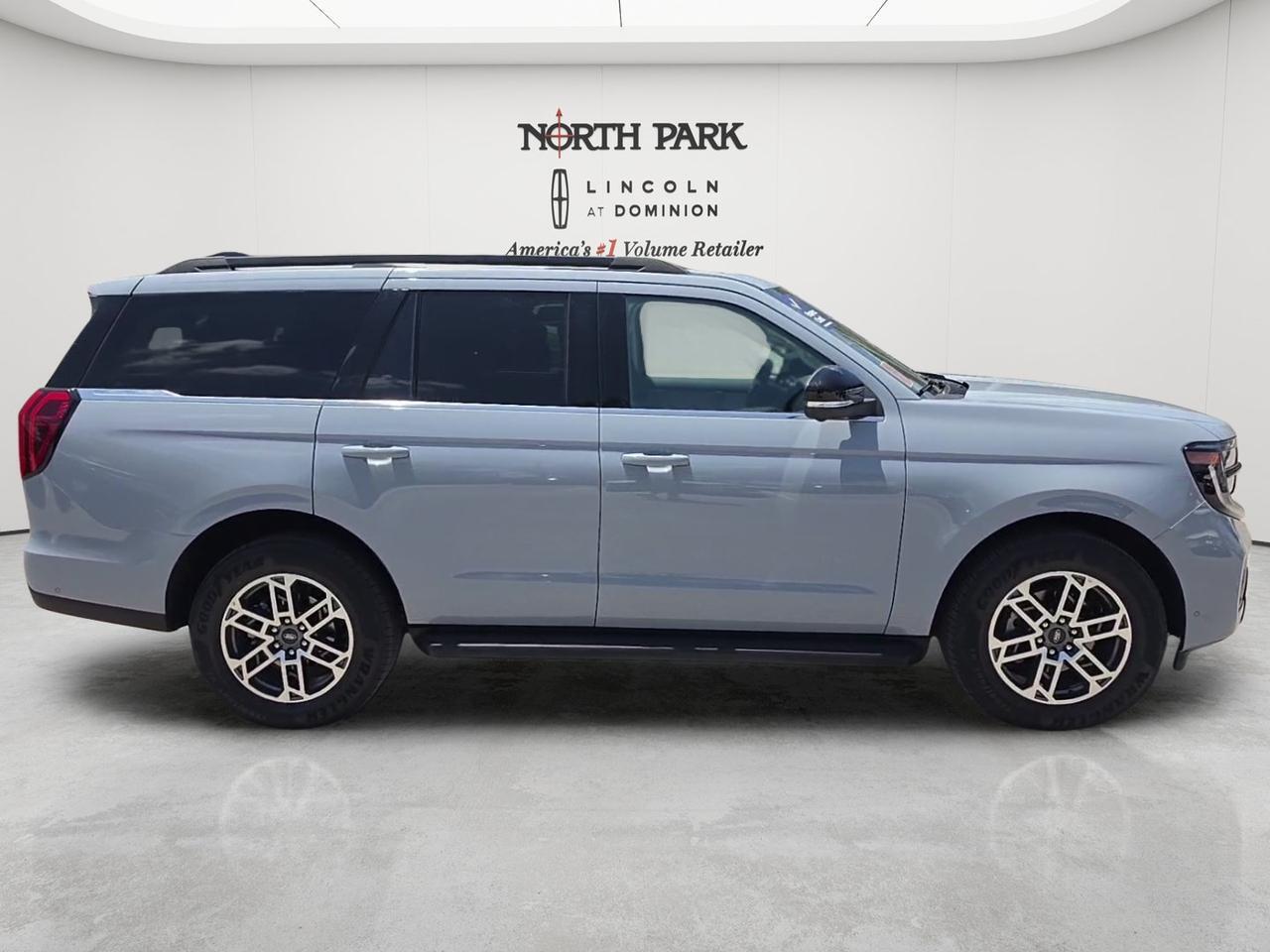 2025 Ford Expedition Active