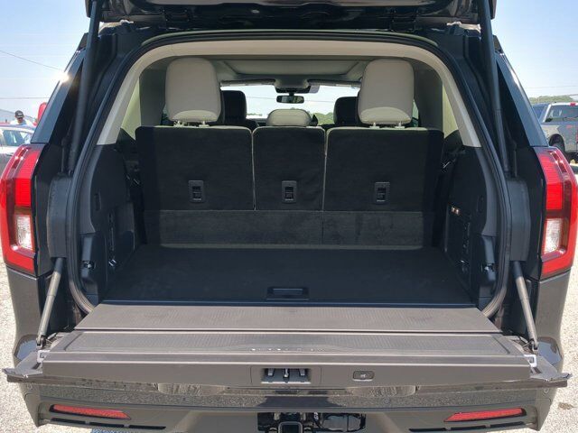 2025 Ford Expedition Active Winder GA