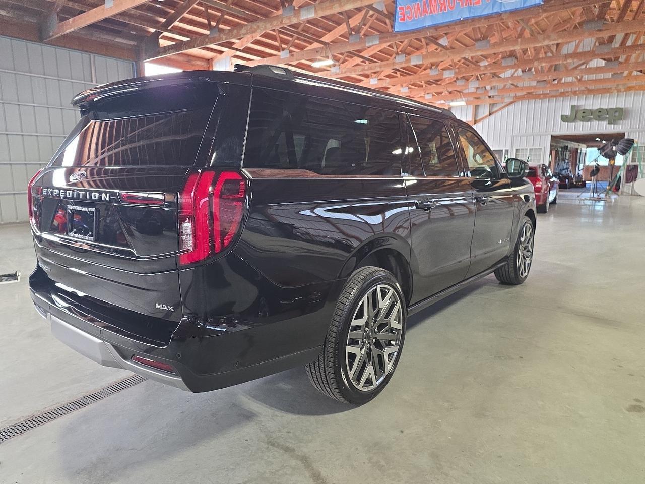 2025 Ford Expedition Max Sand Lake NY