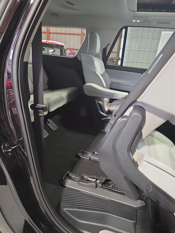 2025 Ford Expedition Max Sand Lake NY