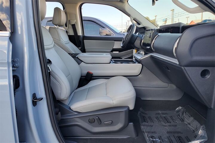 2025 Ford Expedition Max ACTIVE  TX