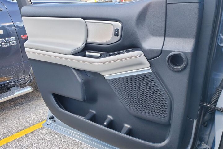 2025 Ford Expedition Max ACTIVE  TX