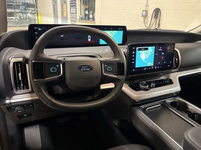 2025 Ford Expedition Max Active Random Lake WI