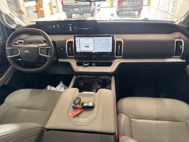 2025 Ford Expedition Max Active Random Lake WI