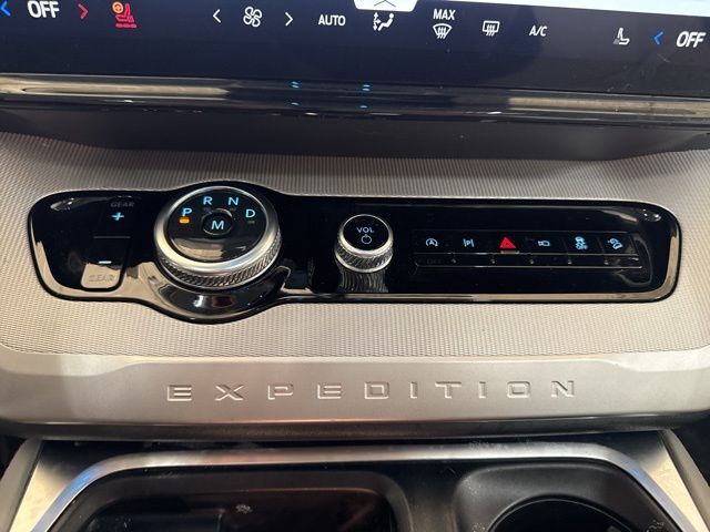 2025 Ford Expedition Max Active Random Lake WI