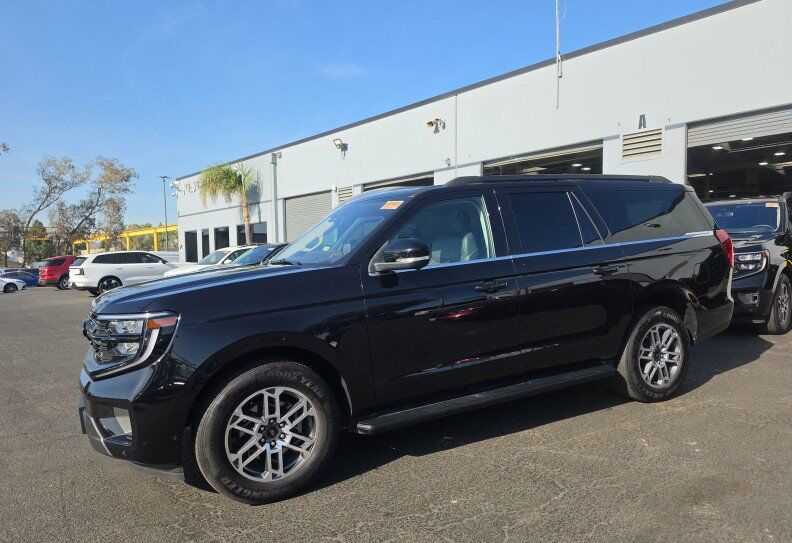 2025 Ford Expedition Max Active