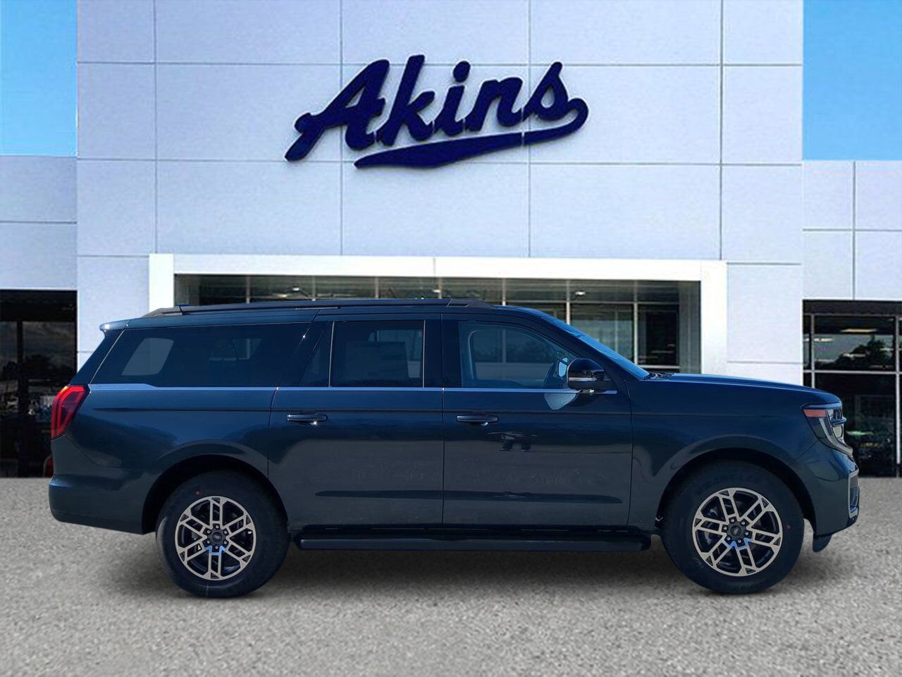 Ford Expedition Max Active