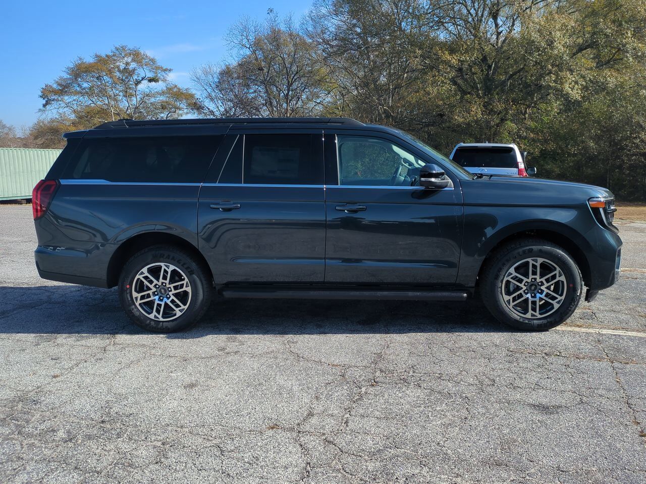 2025 Ford Expedition Max Active