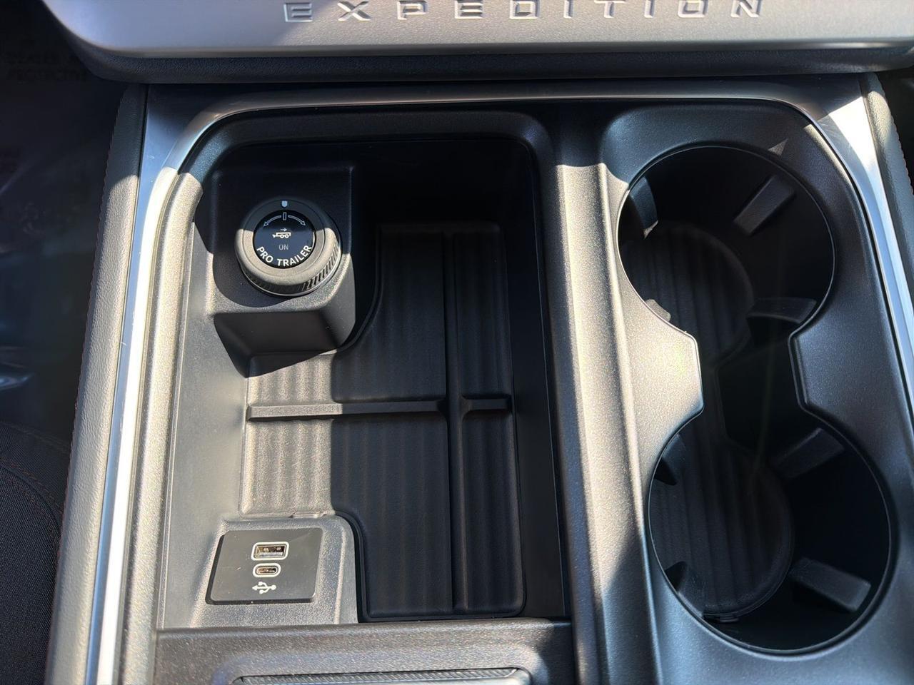 2025 Ford Expedition Max Active Gaithersburg MD