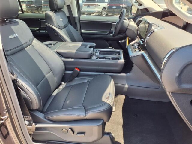 2025 Ford Expedition Max Platinum  TX