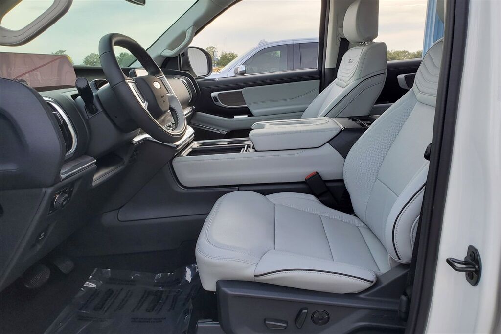 2025 Ford Expedition Max Platinum Hondo TX