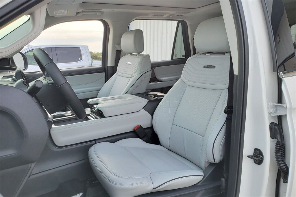 2025 Ford Expedition Max Platinum Hondo TX