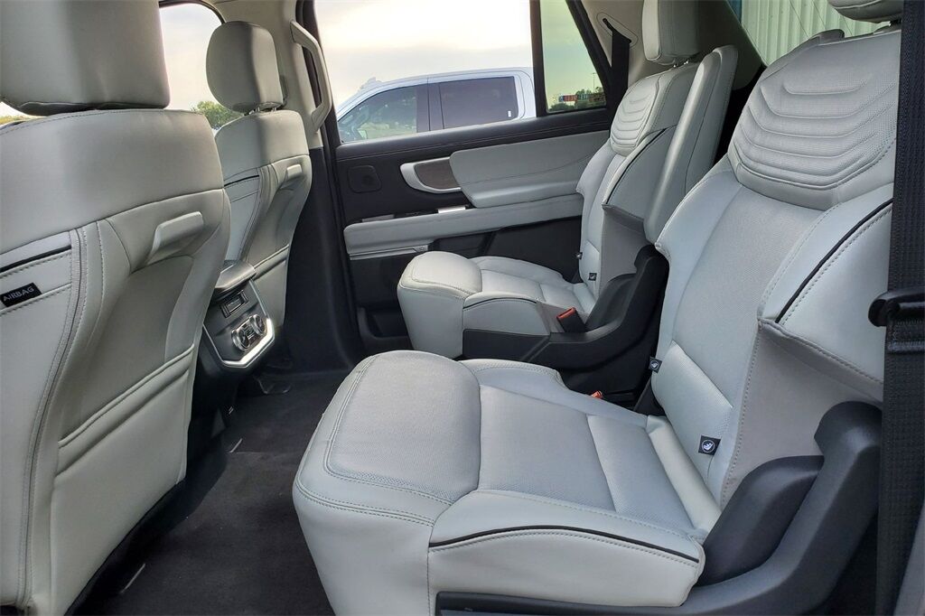 2025 Ford Expedition Max Platinum Hondo TX